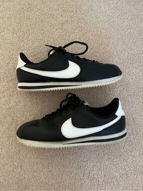 Nike Cortez Sneakers